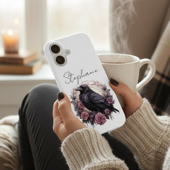 Coque iPhone 16 Dark Academia Raven Mauve Floral (Gothic Raven & Roses – Personalized Romantic IPhone case)