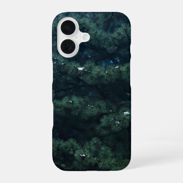 Coque iPhone 16 Dark Green Pine in Falling Snow Case (Verso)
