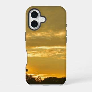 Coque iPhone 16 étui Ciel Couchant - Teintes Jaunes de Sérénité"