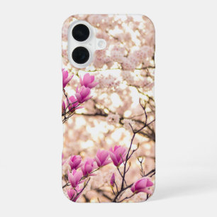 Coque iPhone 16 Magnolias Rose Violet en Fleur de Printemps
