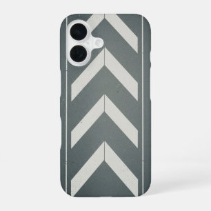 Coque iPhone 16 Marquage Routier en Chevron Rétro