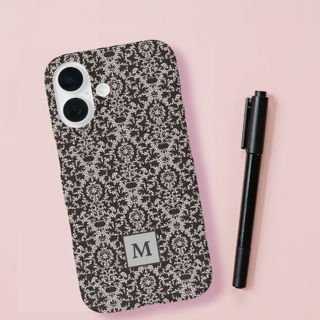 Coque iPhone 16 Monogramme noir gris foncé (Créateur téléchargé)