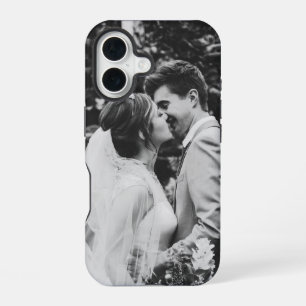 Coque iPhone 16 Simple Photo de Mariage Couple de Jeunes Mariés 