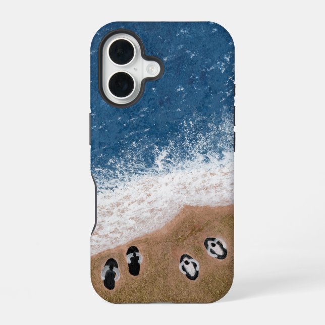Coque iPhone 16 Tongs sur le sable de la plage (Verso)
