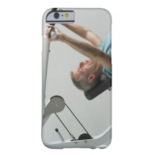 Coque iPhone 6 Barely There Poids de levage d'homme au gymnase