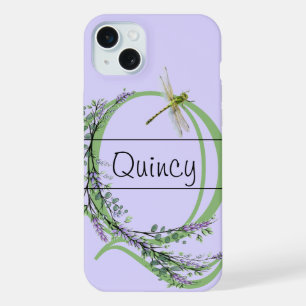 Coque iPhone 15 Plus alphabet monogramme Q Lavender Eucalyptus Dragonfl