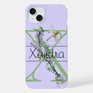 Coque iPhone 15 Plus alphabet monogramme X Lavender Eucalyptus Dragonfl