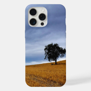 Coque iPhone 15 Pro Max Arbre dans un champ de blé