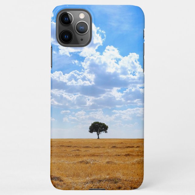 Coque iPhone Arbre dans un champ de blé récolté (Dos)