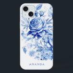 Coque iPhone 15 Plus Beau bleu/blanc Roses personnalisés<br><div class="desc">Magnifique Chine propre et traditionnel bleu/blanc aquarelle style roses et fleurs sauvages avec champ texte pour votre nom ou monogramme.</div>