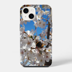 Coque Pour iPhone 14 Bourdon sur la floraison de cerisier sauvage