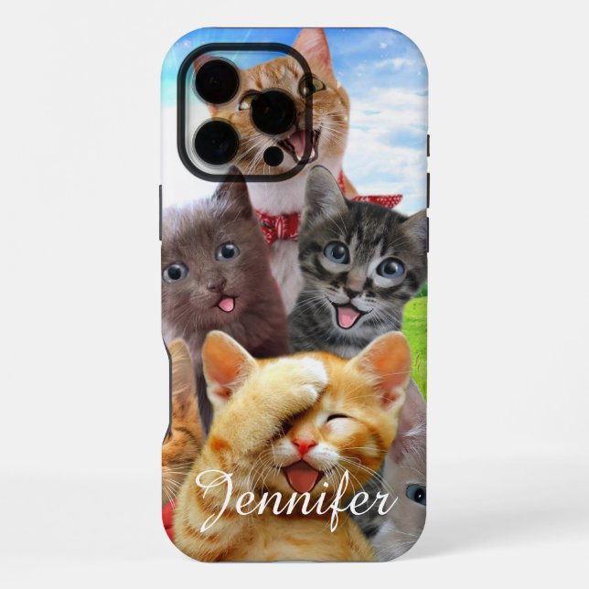 Coque iPhone Chatons drôles dans un champ vert.                 (Verso)