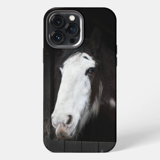 Coque iPhone Cheval brun à la ferme (Verso)