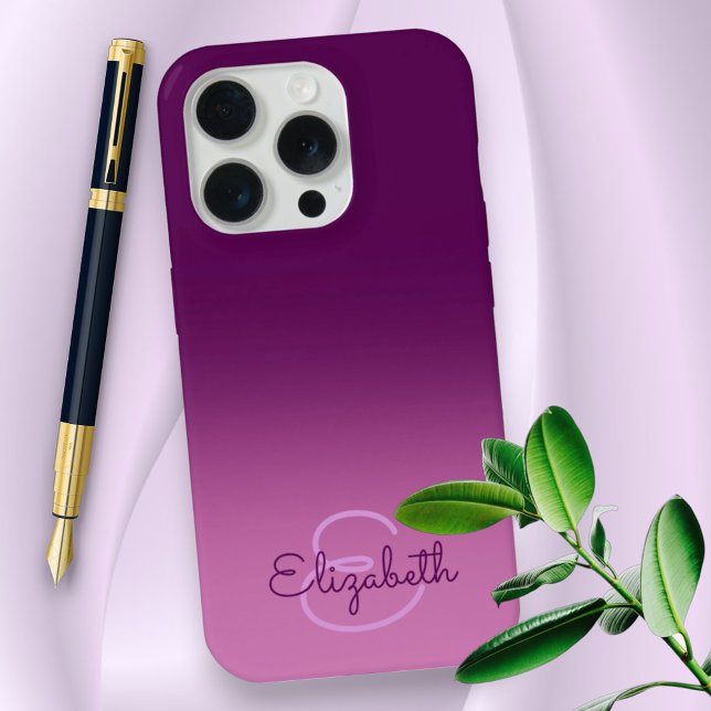 Coque iPhone Chic lettre initiale de monogramme d'ombre violet  (Custom iPhone case back with monogram and name)