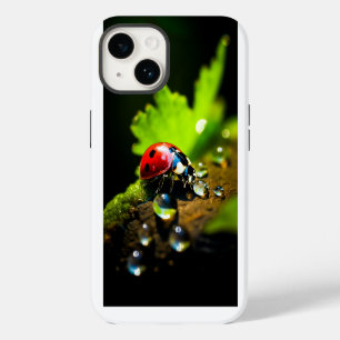 Coque Pour iPhone 14 Coccinelle chanceuse sur une feuille