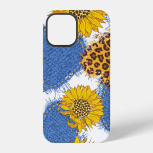 Coque iPhone 12 Cœurs en denim faits de tissu avec des bords déchi