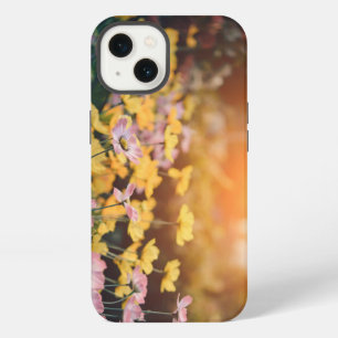 Etui iPhone 13 Cosmos, belles fleurs, arrière - plan floral