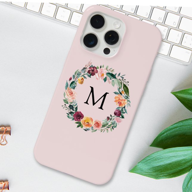 Coque iPhone Couronne de fleurs de rose d'automne Monogram (In situ)