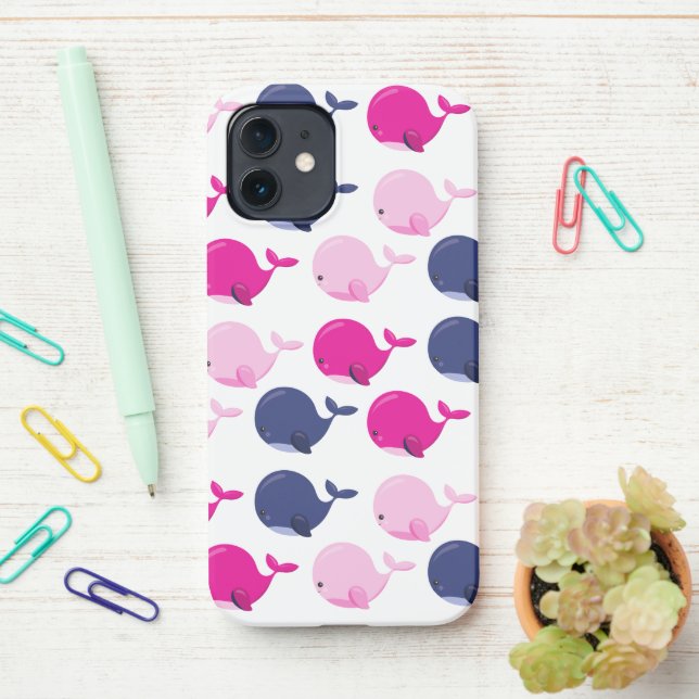 Coque iPhone Cute Whales, Pattern of Whales, Sea Animals (Sur le bureau)