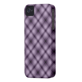 Coque iphone de plaid dans une couleur de pourpre