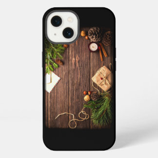 Etui iPhone 13 Décor de Noël avec Grange Bois et Pin