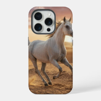 Coque iPhone 15 Pro Élégant Étui de Téléphone Cheval Blanc en Course