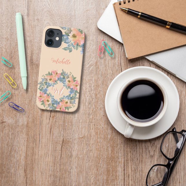 Coque iPhone Élégante Pêche Moderne Florale Wreath Monogram M (Créateur téléchargé)