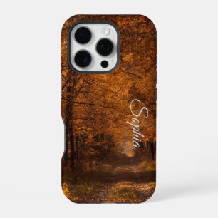 Coque iPhone 16 Pro Embrace d'automne - Tranquil Forest Path Fine Art