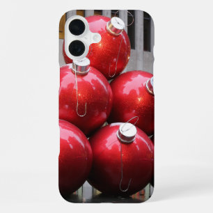 Coque iPhone 16 Plus Énormes ornements de Noël en forme de boule à NYC