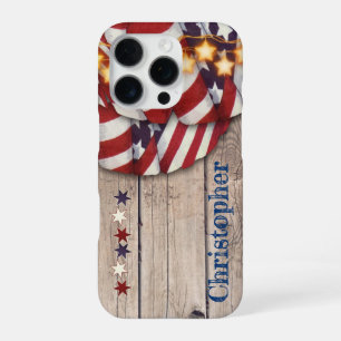 Coque iPhone 16 Pro Étoiles en bois rustique nom personnalisé rouge bl