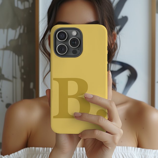 Coque iPhone Étui de téléphone jaune avec nom initial personnal (yellow birthday iphone case gift for her, mom or grandma, graduation iphone case gift for her or him)