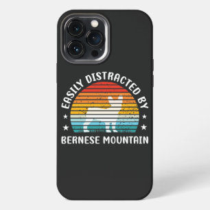 Etui iPhone 13 Pro Max Facilement distrait par le chien de montagne berno