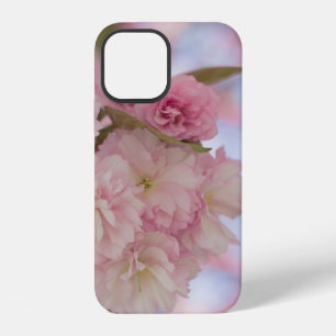 COQUE iPhone 12 FLEUR DE CERISIER ROSE EN PHOTOGRAPHIE DE PROXIMIT