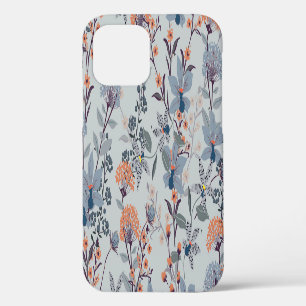 Coque iPhone 12 Fleurs sauvages sur fond bleu, motif botanique.