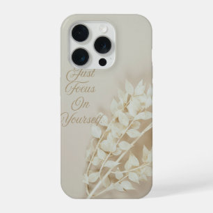 Coque iPhone 15 Pro Fleurs Séchées Esthétiques : Concentrez-vous sur V