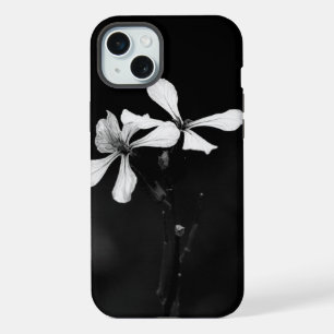 Coque iPhone 15 Plus floral noir et blanc minimaliste
