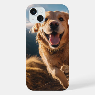 Coque iPhone 15 Plus Golden Retriever heureux en course
