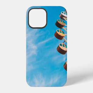 Coque iPhone 12 Grande roue blanche sous un ciel clair le matin