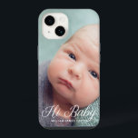 Coque Pour iPhone 14 Hi Baby Photo Chic White Script Personnalisé Nouve<br><div class="desc">La typographie blanche chic superposition de Hi Baby et votre belle photographie de nouveau-né sur cette petite photo simple iPhone 14 coque. Un modèle photo parfait pour un bébé ou une petite fille sur cette jolie boîte téléphonique minimaliste.</div>