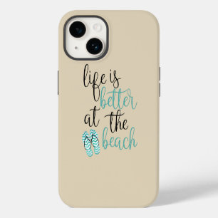 Coque Pour iPhone 14 La vie est meilleure à la plage avec des sandales