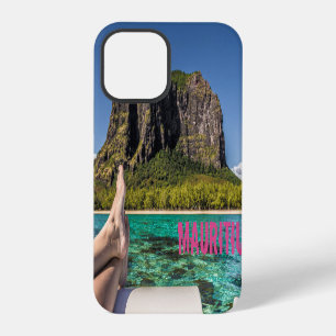 Coque iPhone 12 Pro Le Morne Brabant à Maurice vu d'un bateau en mer