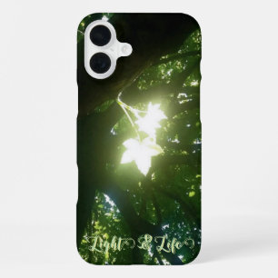 Coque iPhone 16 Plus Lumière naturelle du soleil à travers les feuilles