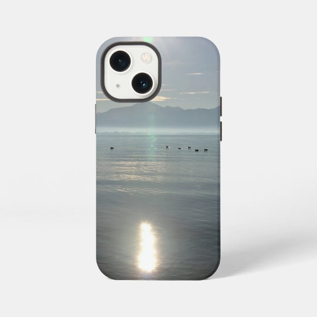 Coque iPhone Lumière se reflétant sur l'océan (Verso)