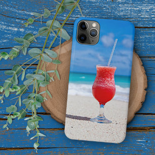 Coque iPhone 16 Pro Max Margarita aux fraises rouges d'été sur une plage t