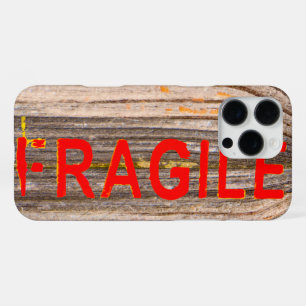 Coque iPhone 16 Pro Max Marquages FRAGILE - Déchiré - Pelé - Texture Bois