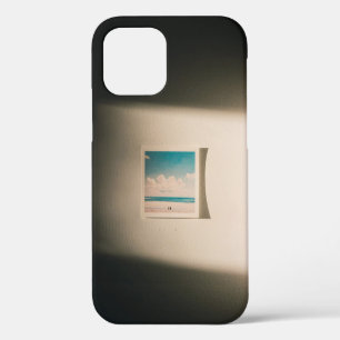 Coque iPhone 12 Mer sous ciel nuageux en photo du matin