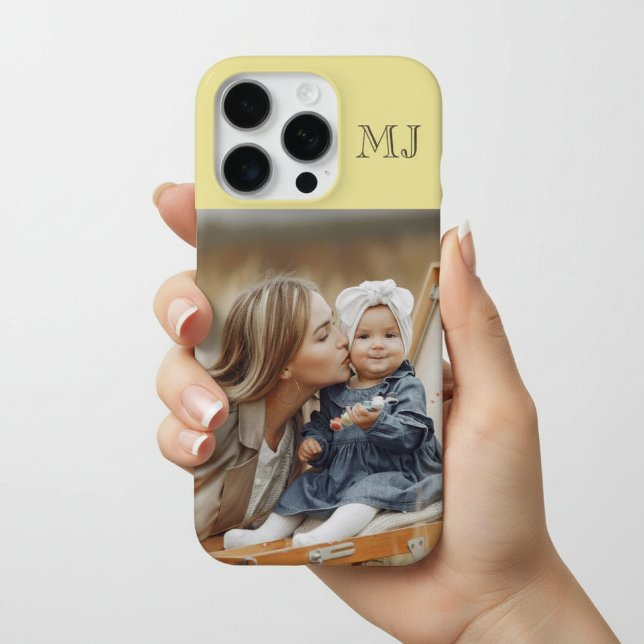 Coque iPhone Moderne Monogramme 1 Photo Jaune Clair (Créateur téléchargé)
