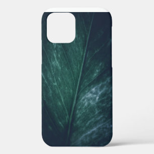 Coque iPhone 12 Moody foncé Design floral feuille
