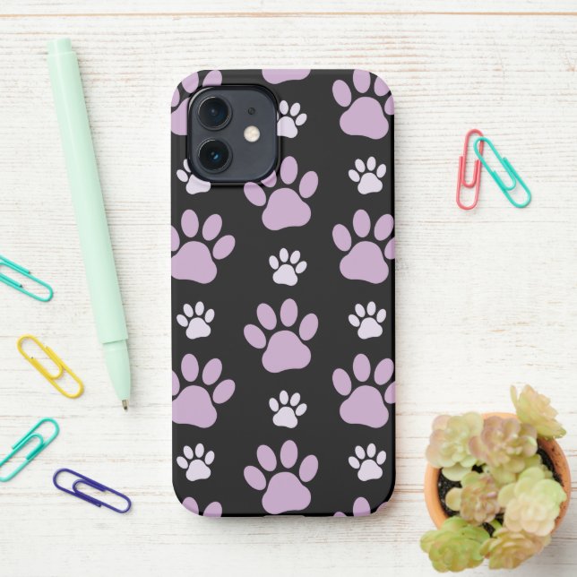 Coque iPhone Motif De Pâtes, Pâtes Lilac, Pâtes De Chien, Empre (Sur le bureau)