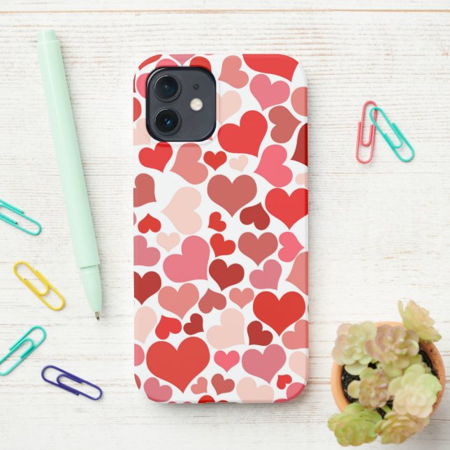 Coque iPhone Motif Des Coeurs, Coeurs Rouges, Amour (Sur le bureau)